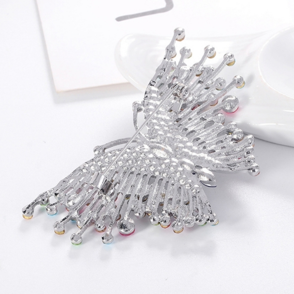Rhinestone Butterfly Brooch pin - Picture 3 of 4